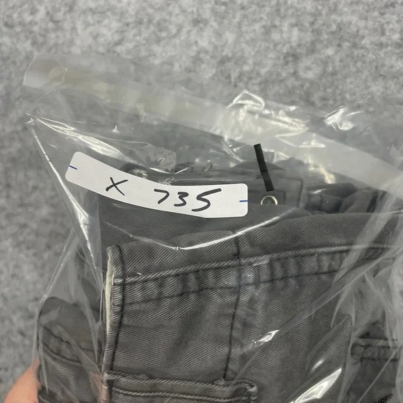 Levi Strauss & Co‎ Cargo Shorts Mens 28 Gray Utility Big Pockets Made To Fit - Picture 9 of 9